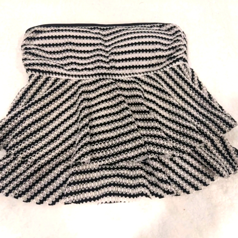 Women's Kenneth Cole Reaction Swimsuit Top - black and white striped -Size Small